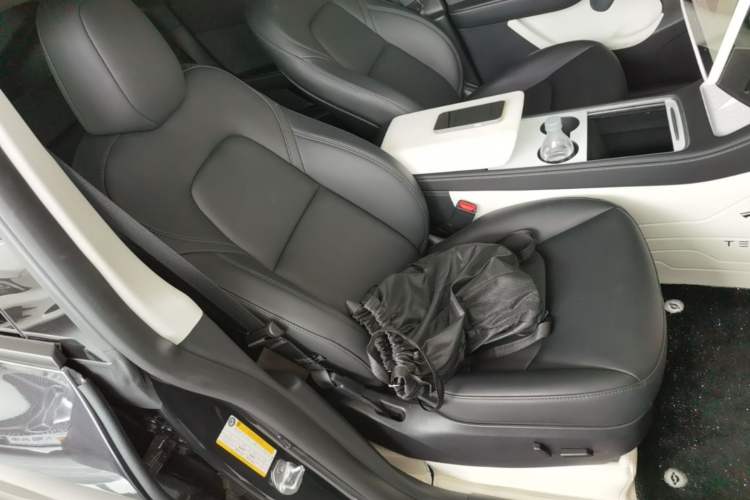 Used Tesla Model Y 2024 Rear-Wheel-Drive Version Right Front Seat