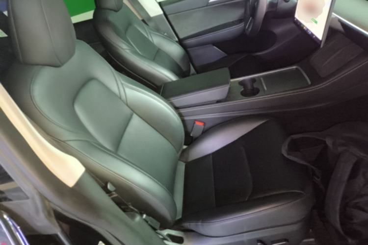Used Tesla Model Y 2024 Rear-Wheel-Drive Version Right Front Seat