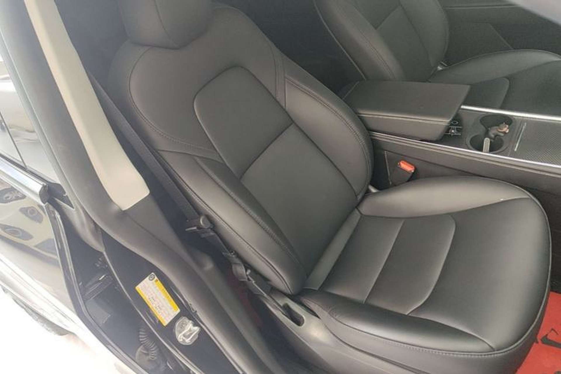 Used Tesla Model Y 2024 Rear-Wheel-Drive Version Right Front Seat