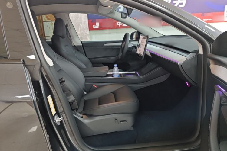 Used Tesla Model Y 2024 Rear-Wheel-Drive Version Right Front Seat