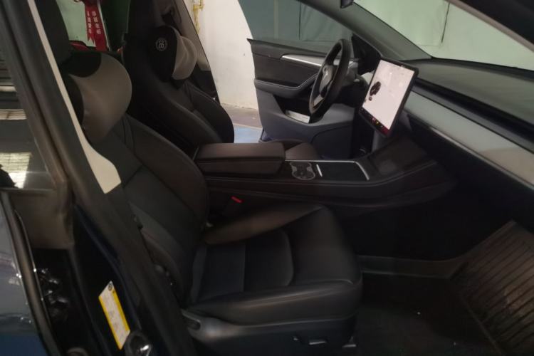 Used Tesla Model Y 2024 Rear-Wheel-Drive Version Right Front Seat
