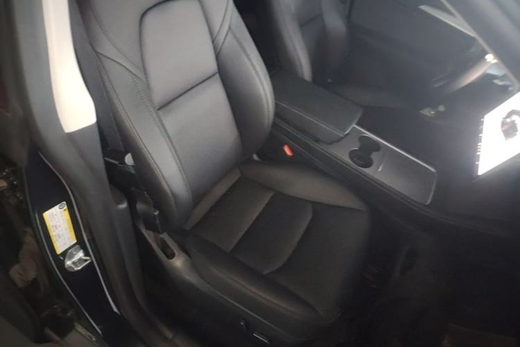 Used Tesla Model Y 2024 Rear-Wheel-Drive Version Right Front Seat