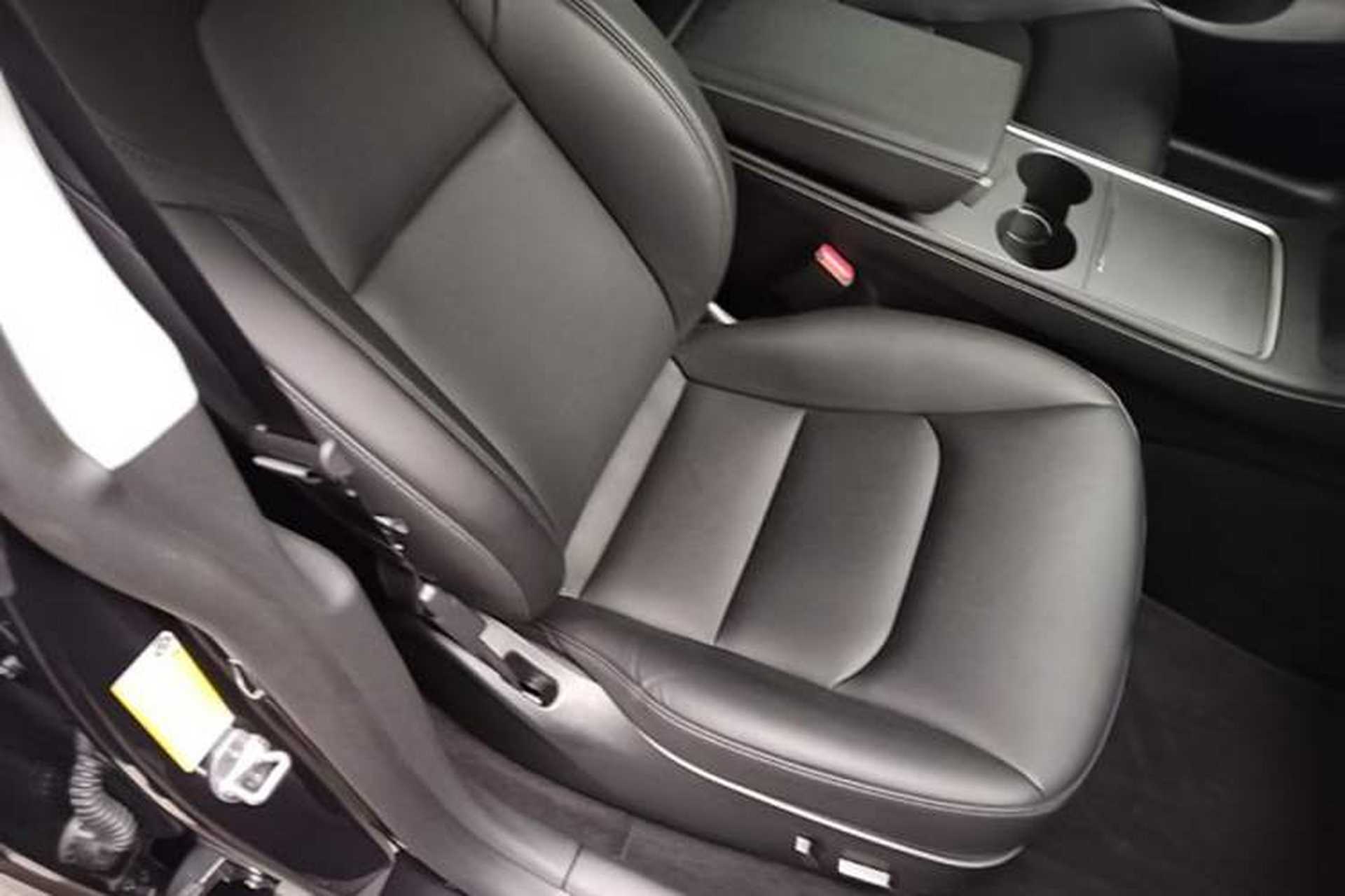 Used Tesla Model Y 2024 Rear-Wheel-Drive Version Right Front Seat