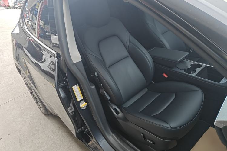 Used Tesla Model Y 2024 Rear-Wheel-Drive Version Right Front Seat