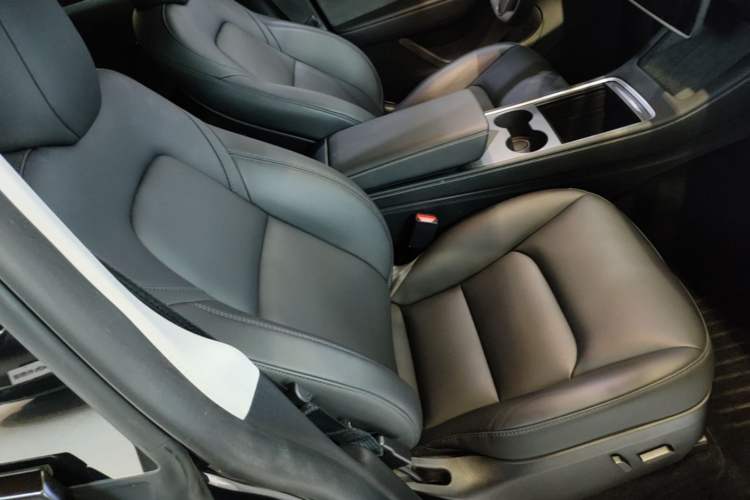 Used Tesla Model Y 2024 Rear-Wheel-Drive Version Right Front Seat