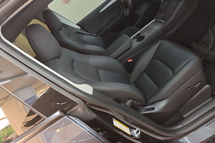 Used Tesla Model Y 2024 Rear-Wheel-Drive Version Right Front Seat