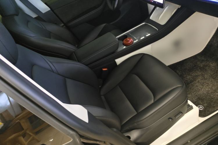 Used Tesla Model Y 2024 Rear-Wheel-Drive Version Right Front Seat