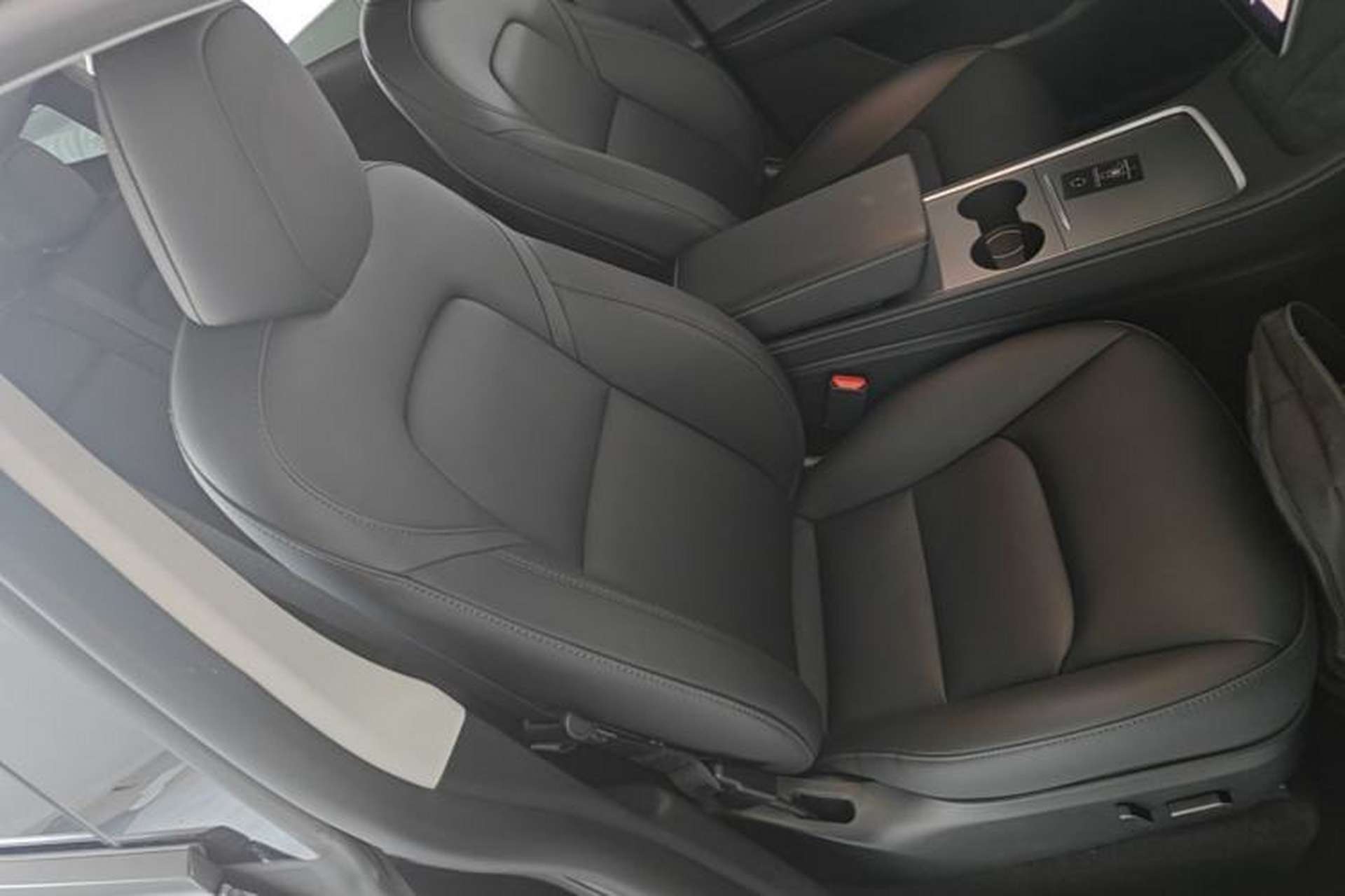 Used Tesla Model Y 2024 Rear-Wheel-Drive Version Right Front Seat