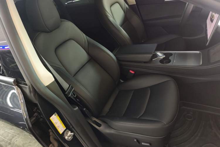 Used Tesla Model Y 2024 Rear-Wheel-Drive Version Right Front Seat