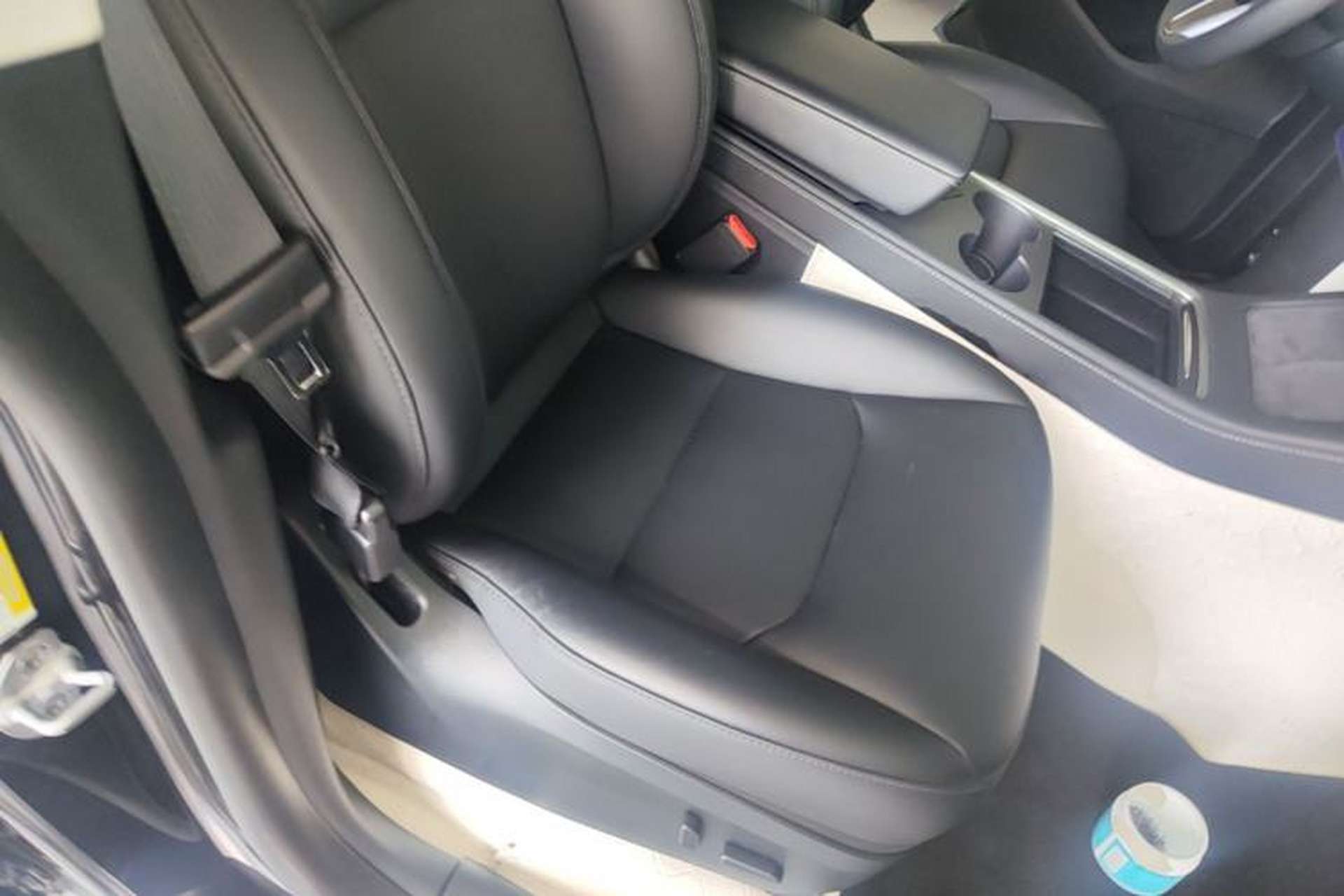 Used Tesla Model Y 2024 Long-Range All-Wheel-Drive Version Right Front Seat