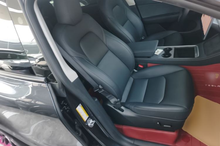 Used Tesla Model Y 2024 Rear-Wheel-Drive Version Right Front Seat