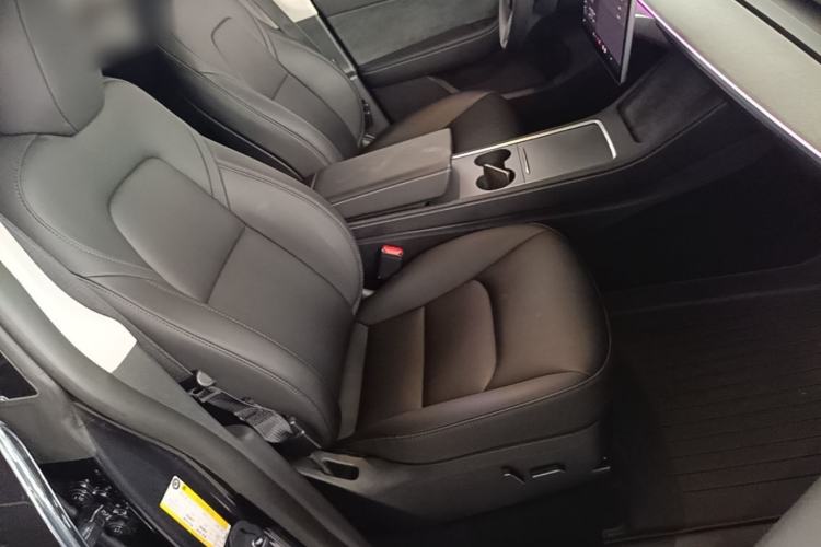 Used Tesla Model Y 2024 Rear-Wheel-Drive Version Right Front Seat