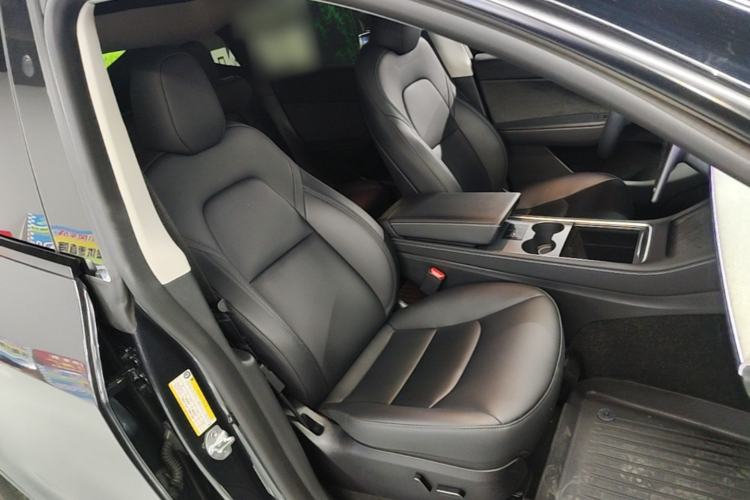 Used Tesla Model Y 2024 Rear-Wheel-Drive Version Right Front Seat
