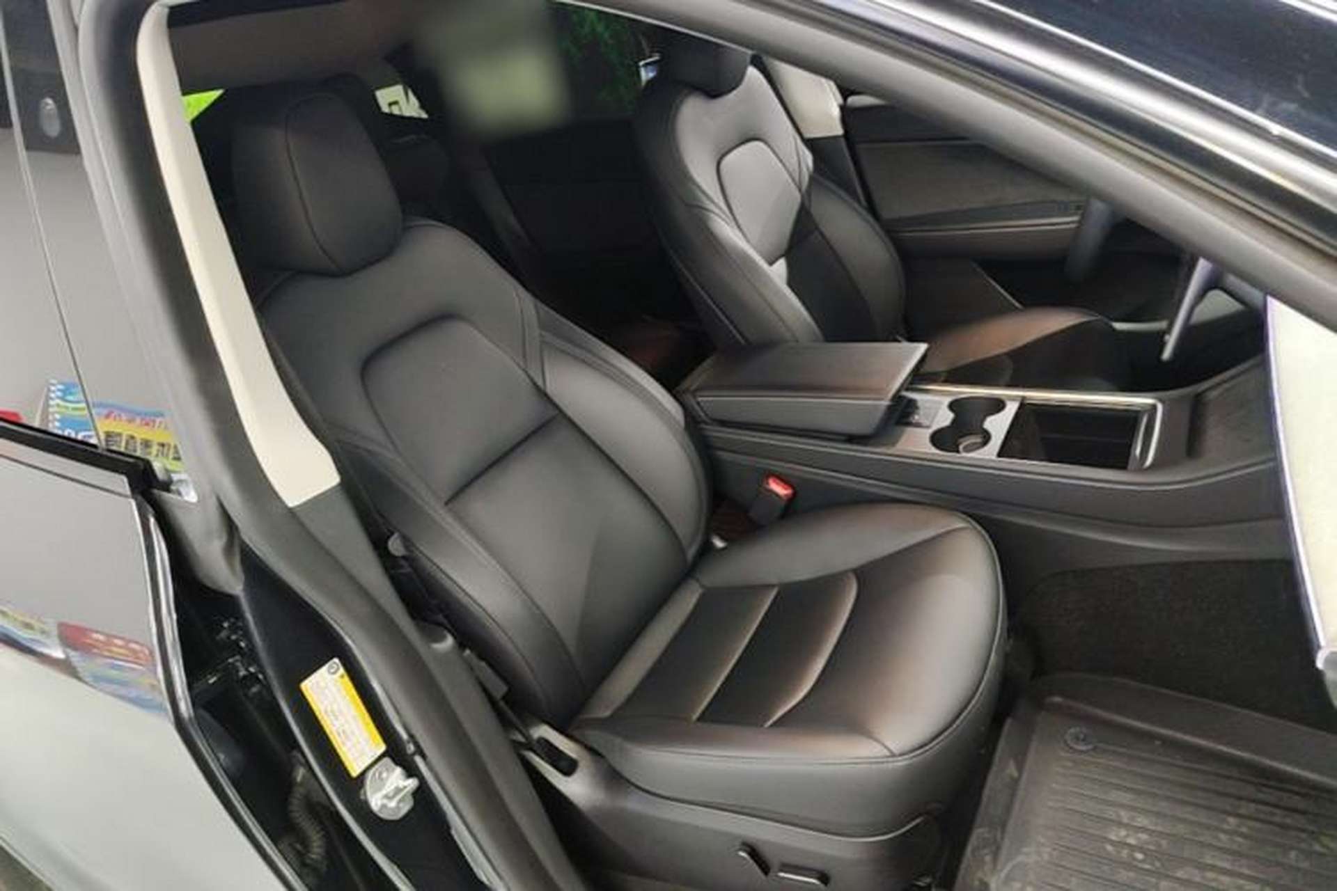Used Tesla Model Y 2024 Rear-Wheel-Drive Version Right Front Seat
