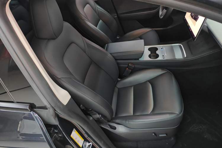 Used Tesla Model Y 2024 Rear-Wheel-Drive Version Right Front Seat