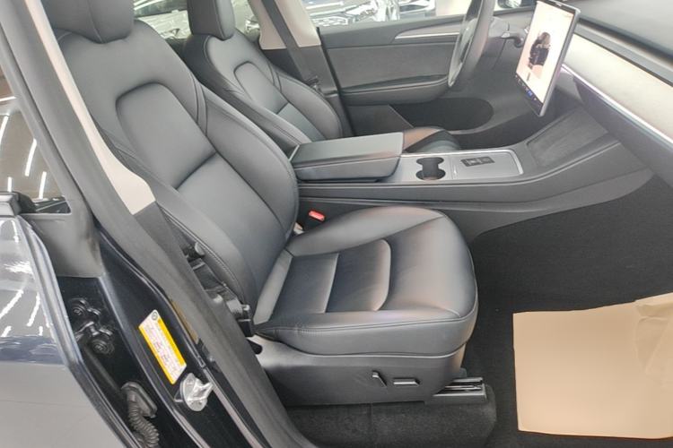 Used Tesla Model Y 2024 Rear-Wheel-Drive Version Right Front Seat
