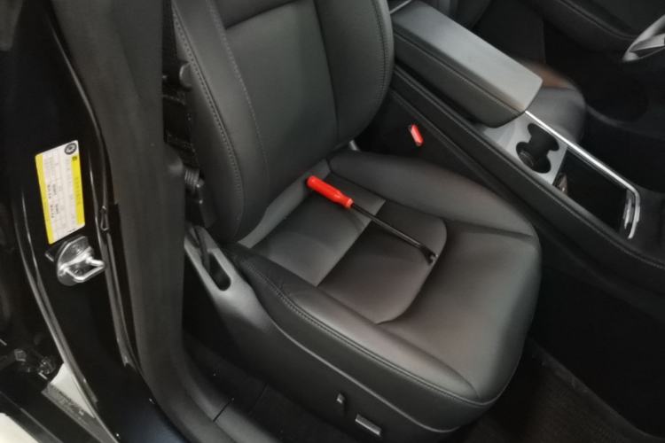 Used Tesla Model Y 2024 Rear-Wheel-Drive Version Right Front Seat