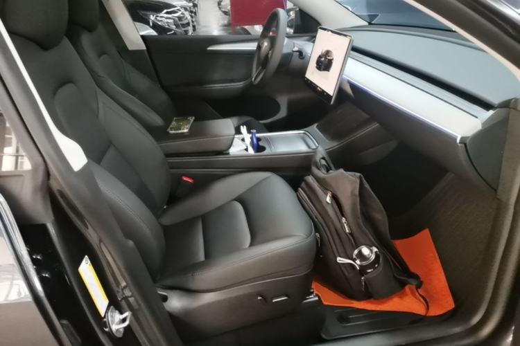 Used Tesla Model Y 2024 Rear-Wheel-Drive Version Right Front Seat