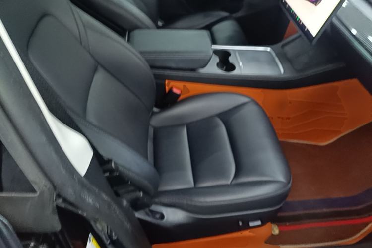 Used Tesla Model Y 2024 Rear-Wheel-Drive Version Right Front Seat