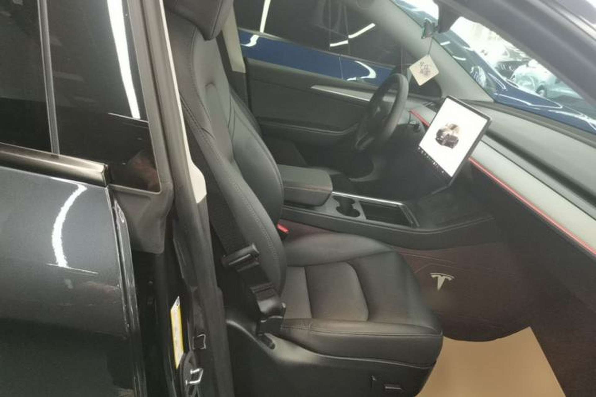 Used Tesla Model Y 2024 Rear-Wheel-Drive Version Right Front Seat