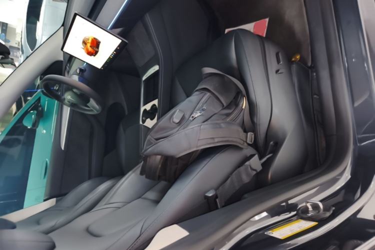 Used Tesla Model Y 2024 Rear-Wheel-Drive Version Right Front Seat