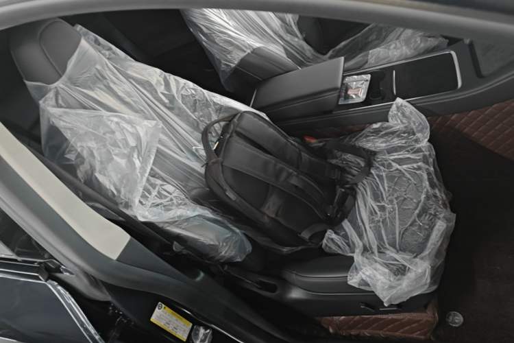 Used Tesla Model Y 2024 Rear-Wheel-Drive Version Right Front Seat