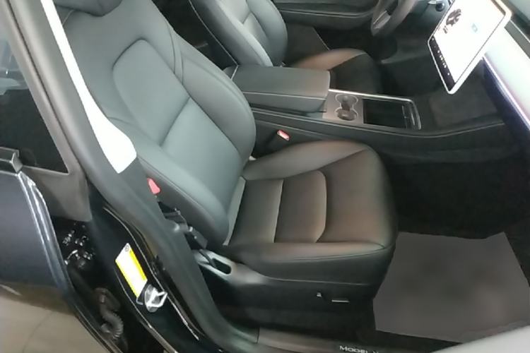 Used Tesla Model Y 2024 Rear-Wheel-Drive Version Right Front Seat