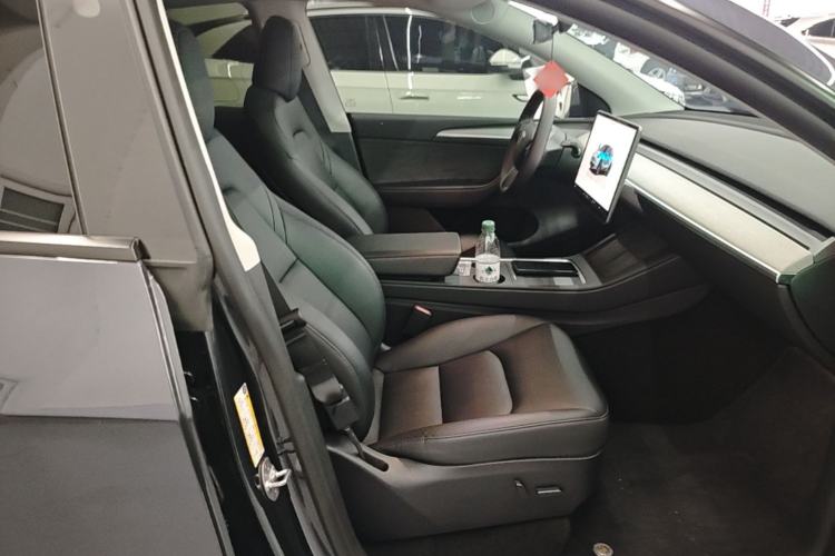 Used Tesla Model Y 2024 Rear-Wheel-Drive Version Right Front Seat