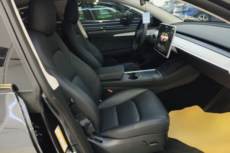 Used Tesla Model Y 2024 Rear-Wheel-Drive Version Right Front Seat