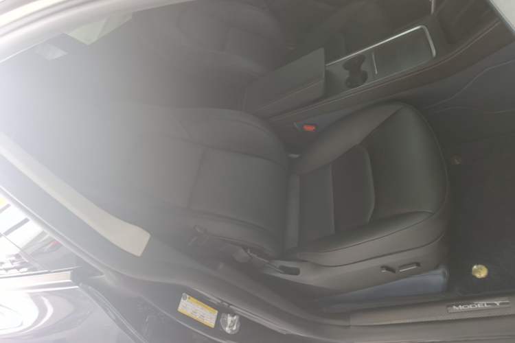 Used Tesla Model Y 2024 Rear-Wheel-Drive Version Right Front Seat