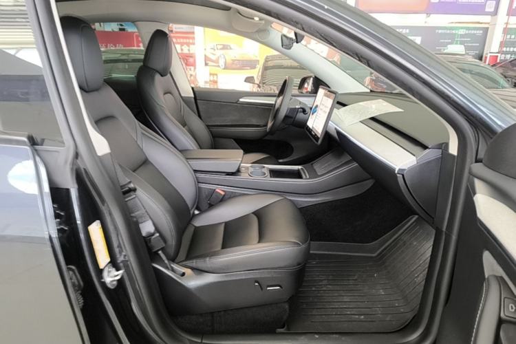 Used Tesla Model Y 2024 Rear-Wheel-Drive Version Right Front Seat