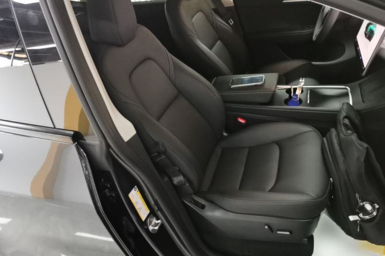 Used Tesla Model Y 2024 Rear-Wheel-Drive Version Right Front Seat