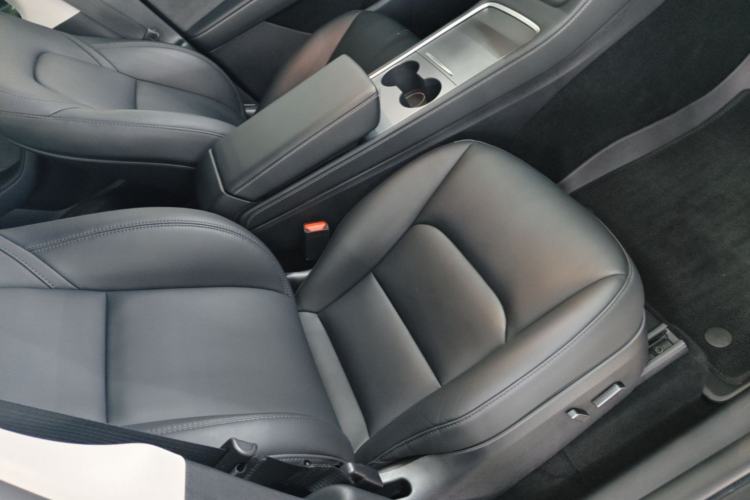 Used Tesla Model Y 2024 Rear-Wheel-Drive Version Right Front Seat
