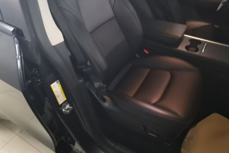 Used Tesla Model Y 2024 Rear-Wheel-Drive Version Right Front Seat