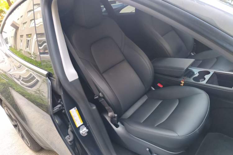 Used Tesla Model Y 2024 Rear-Wheel-Drive Version Right Front Seat