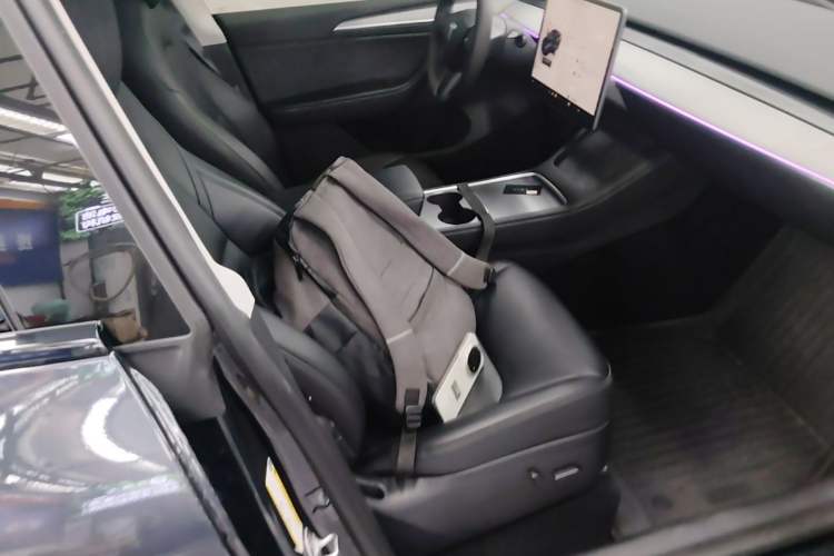 Used Tesla Model Y 2024 Rear-Wheel-Drive Version Right Front Seat