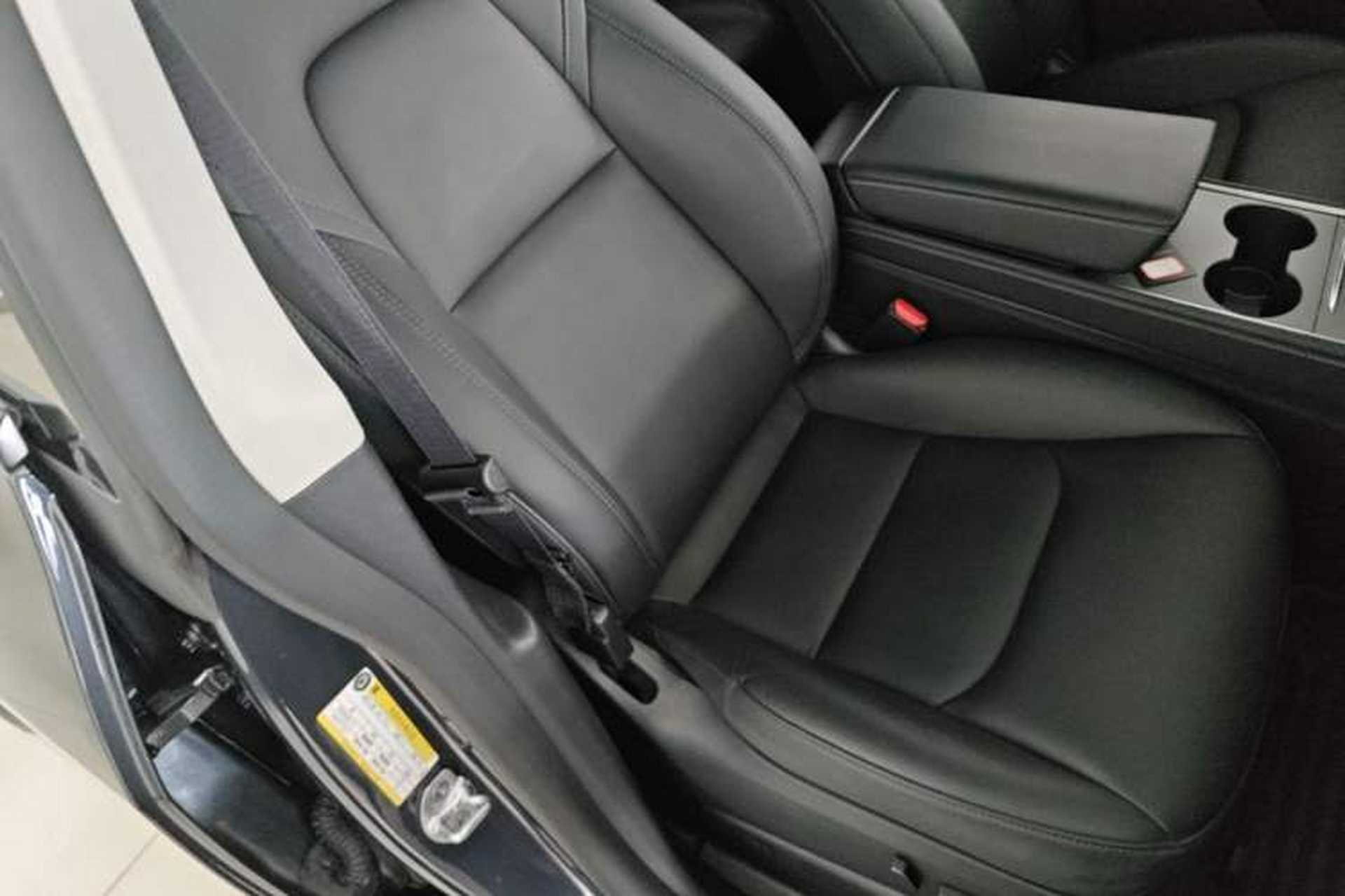 Used Tesla Model Y 2024 Rear-Wheel-Drive Version Right Front Seat
