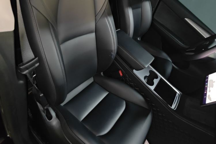 Used Tesla Model Y 2024 Rear-Wheel-Drive Version Right Front Seat