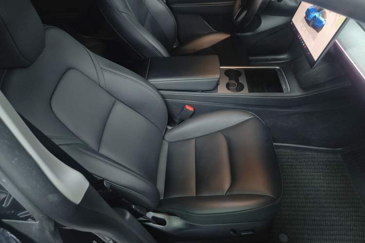 Used Tesla Model Y 2024 Rear-Wheel-Drive Version Right Front Seat
