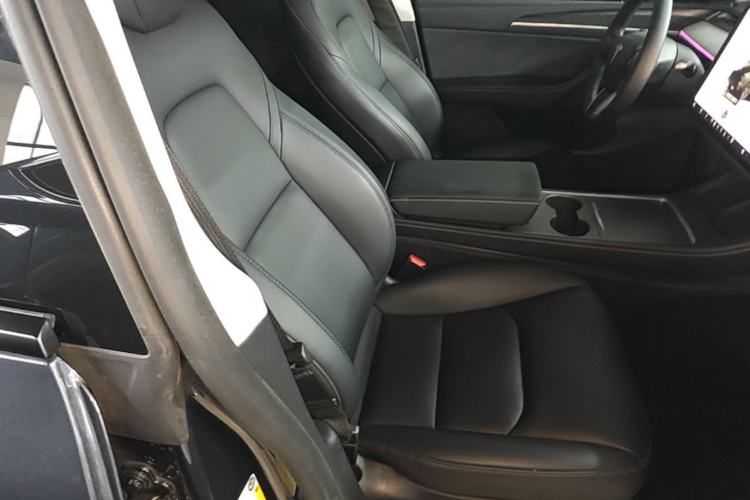 Used Tesla Model Y 2024 Rear-Wheel-Drive Version Right Front Seat
