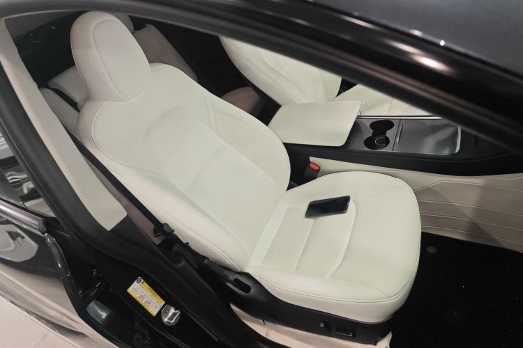 Used Tesla Model Y 2024 Rear-Wheel-Drive Version Right Front Seat
