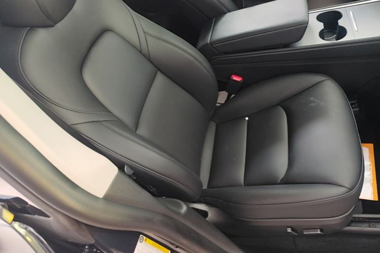 Used Tesla Model Y 2024 Rear-Wheel-Drive Version Right Front Seat