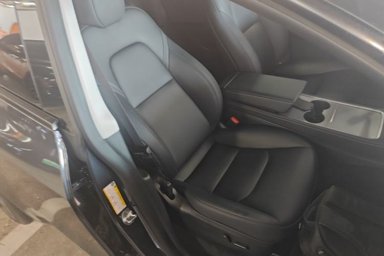 Used Tesla Model Y 2024 Rear-Wheel-Drive Version Right Front Seat