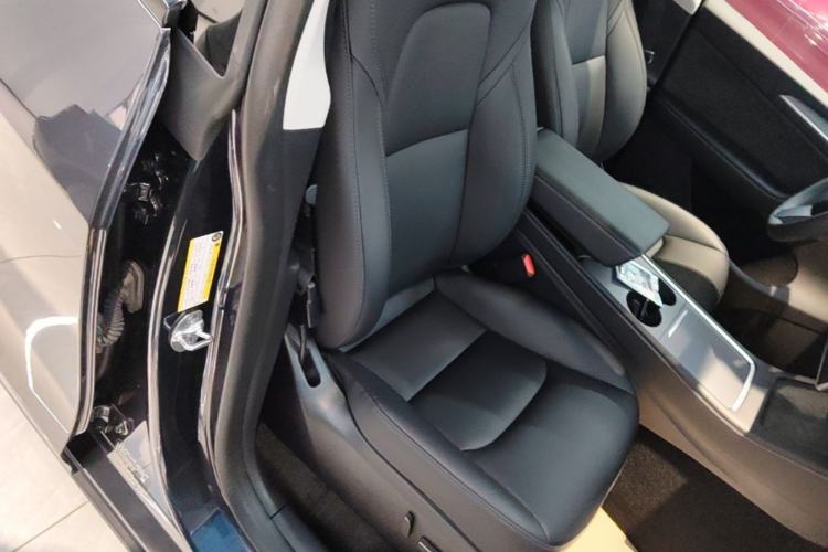 Used Tesla Model Y 2024 Rear-Wheel-Drive Version Right Front Seat