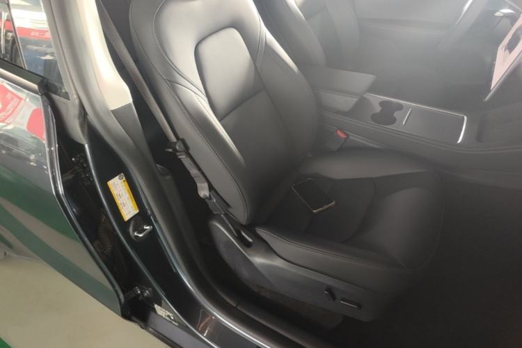 Used Tesla Model Y 2024 Rear-Wheel-Drive Version Right Front Seat