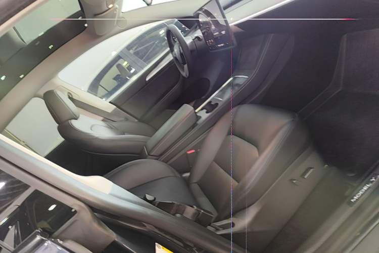 Used Tesla Model Y 2024 Rear-Wheel-Drive Version Right Front Seat