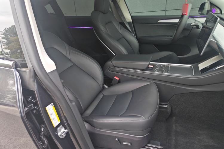Used Tesla Model Y 2024 Rear-Wheel-Drive Version Right Front Seat