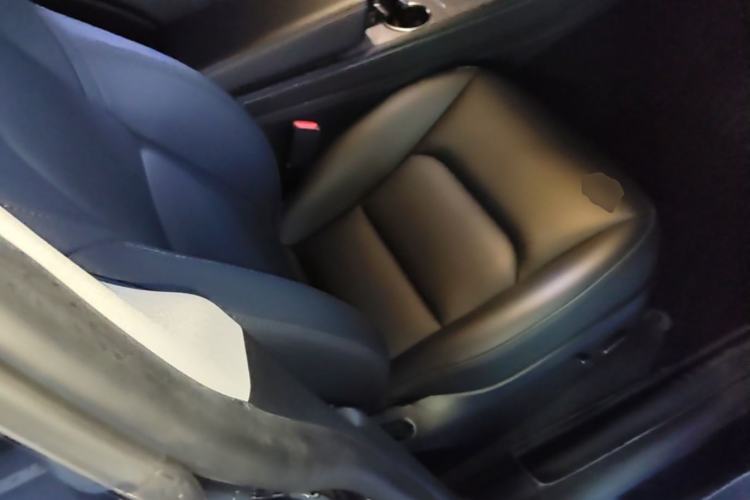 Used Tesla Model Y 2024 Long-Range All-Wheel-Drive Version Right Front Seat