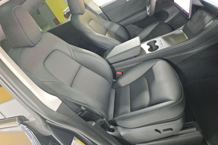 Used Tesla Model Y 2024 Rear-Wheel-Drive Version Right Front Seat