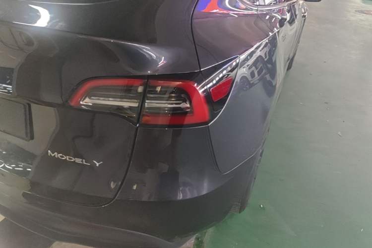 Used Tesla Model Y 2024 Rear-Wheel-Drive Version Right Rear Taillight